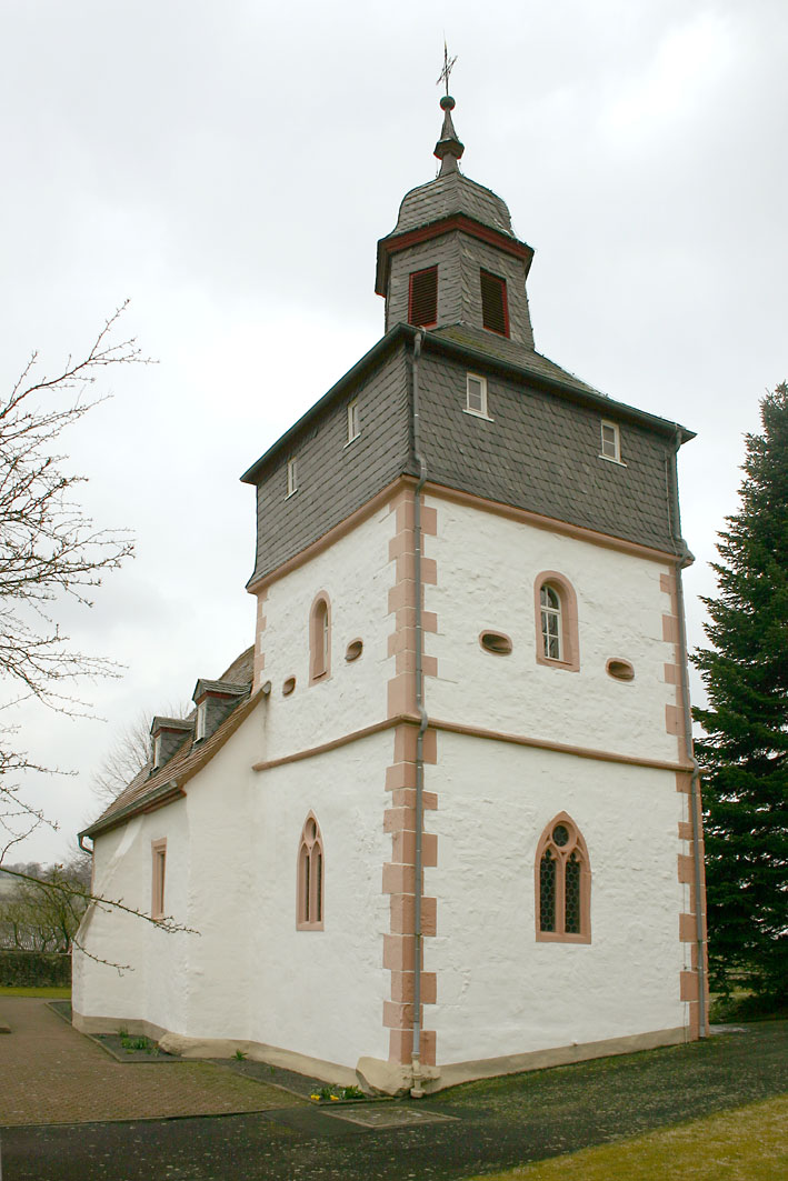 Protestant church in Bindsachsen. The late Gothic choir was built about 1500. Photograph by Sven Teschke (2008). Posted on Wikipedia.org.